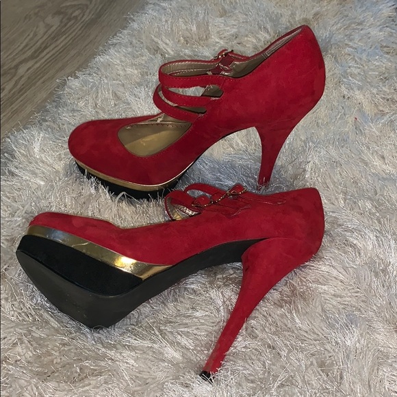 Shoe - Picture 3 of 3